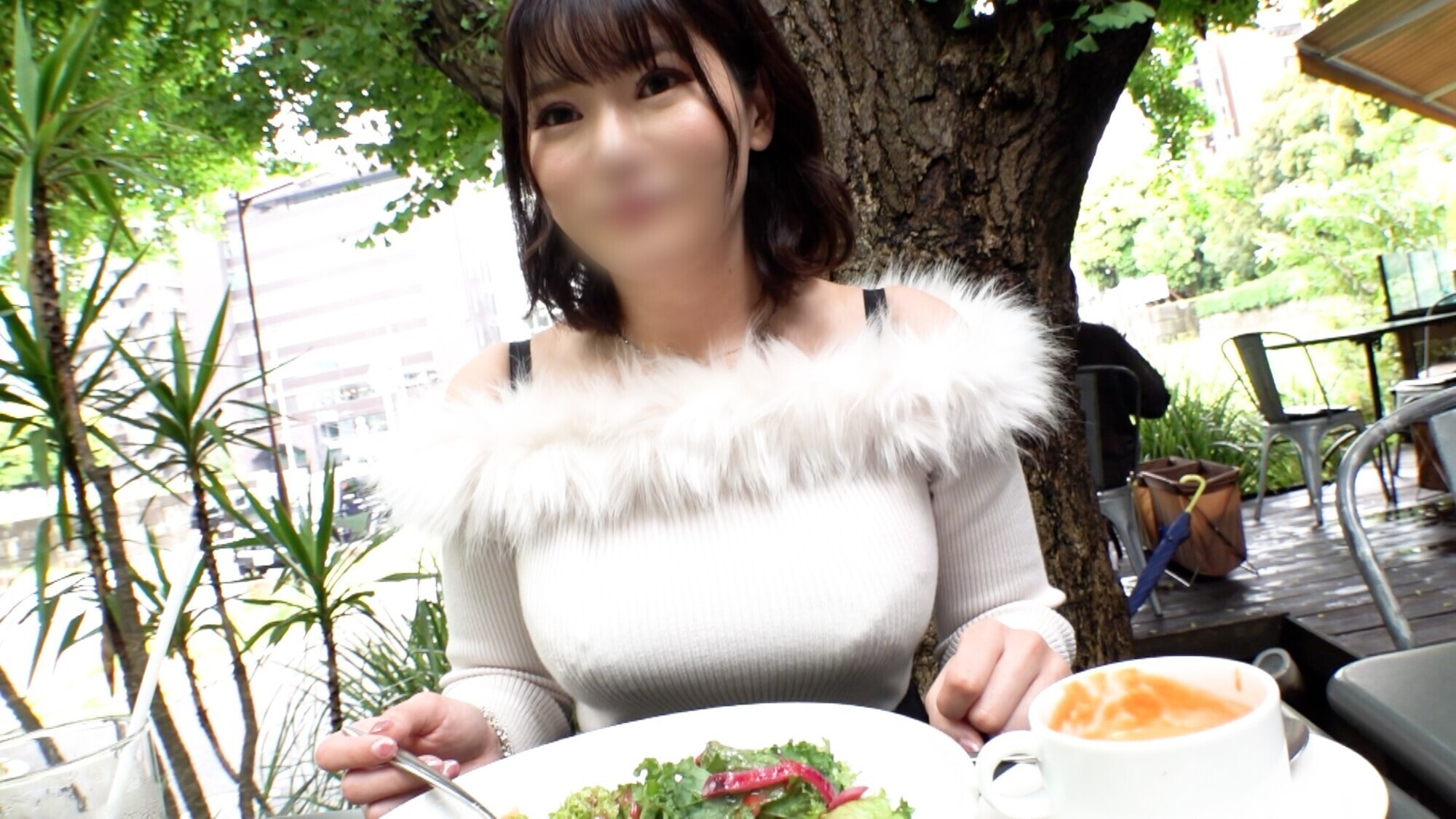 【M男必見】ドS過ぎる港区爆乳ギャラ飲み女子。筋骨隆々の巨根男子が「射精完全コントロール」で骨抜きに。寸止めに次ぐ寸止めで金玉爆発待ったなしの衝撃的ハメ撮り！ 画像1