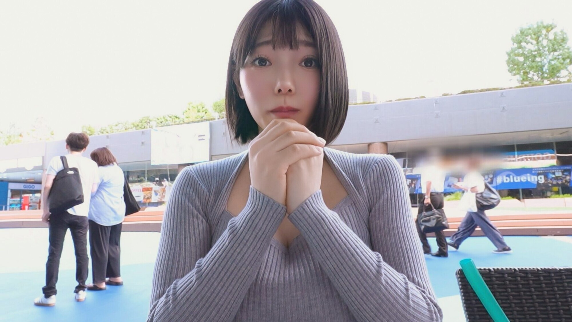 【神乳神スタイル】【性欲解放暴走SEX】コミュ障だけどロケット型の爆乳を持つ地味オタク女子がマッチョにパコられ涎垂らしながらアヘ顔で絶頂する一部始終がエロ過ぎたwww 画像3