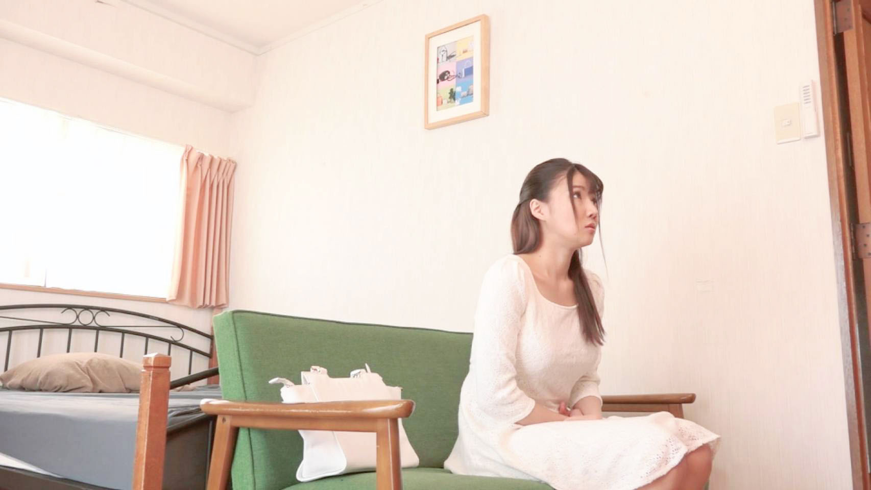 ［個人撮影］超有名大学在籍・素人巨乳美少女つぐみ、ワケありAV出演 ※豪華特典付
