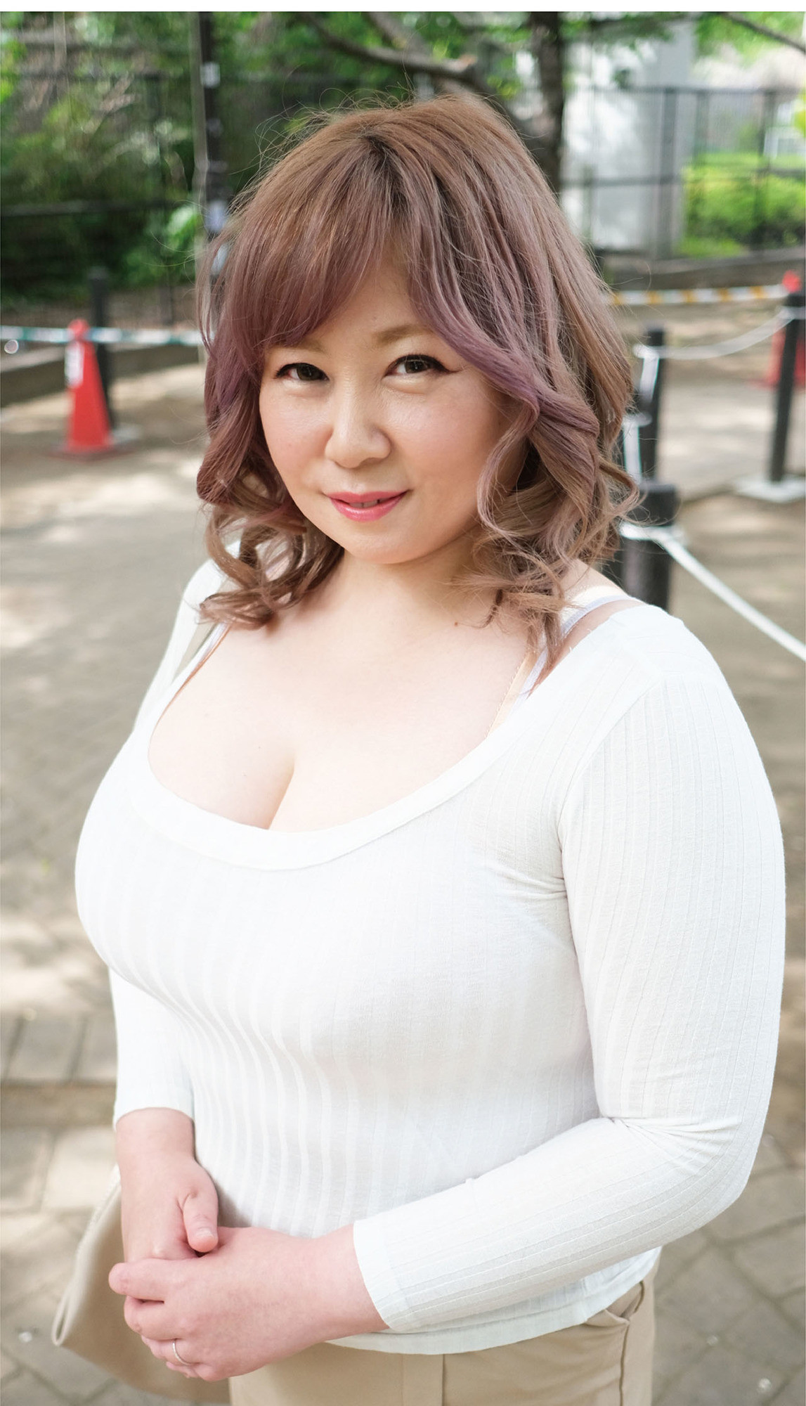 日本で一番ドスケベなおデブさん認定！ぽっちゃり熟女専門店のカリスマ爆乳風俗嬢、痴女りまくり15発射させるプライベート動画公開します。 律子（53歳） 画像2