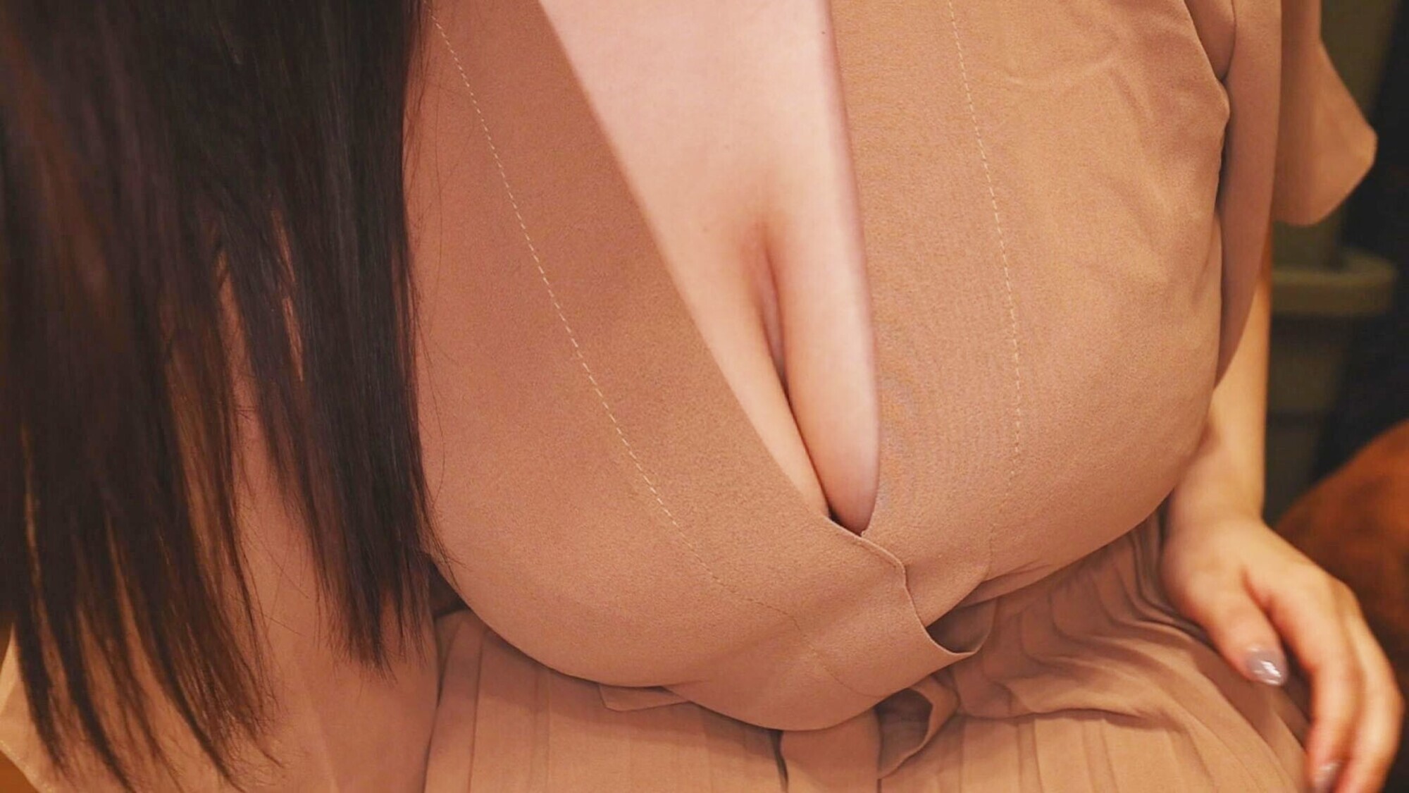 大阪弁の肉感ムチムチ爆乳痴女お義姉さんとの禁断性活 画像1
