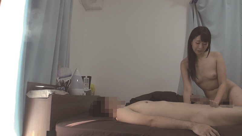 ワンセット80分24000円のデリヘル嬢とのセックス動画。
