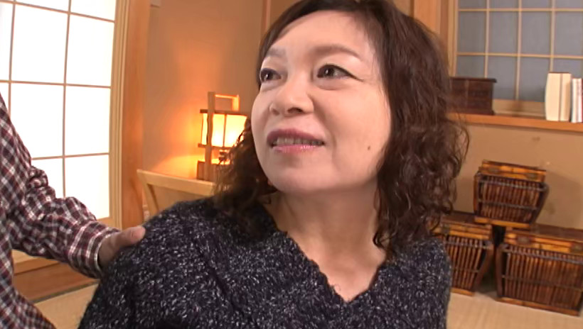 五十路ロマンポルノ ぽっちゃり妻昼下がりの情事 豊満な五十路熟女4人との濃厚中出し性交為 画像21