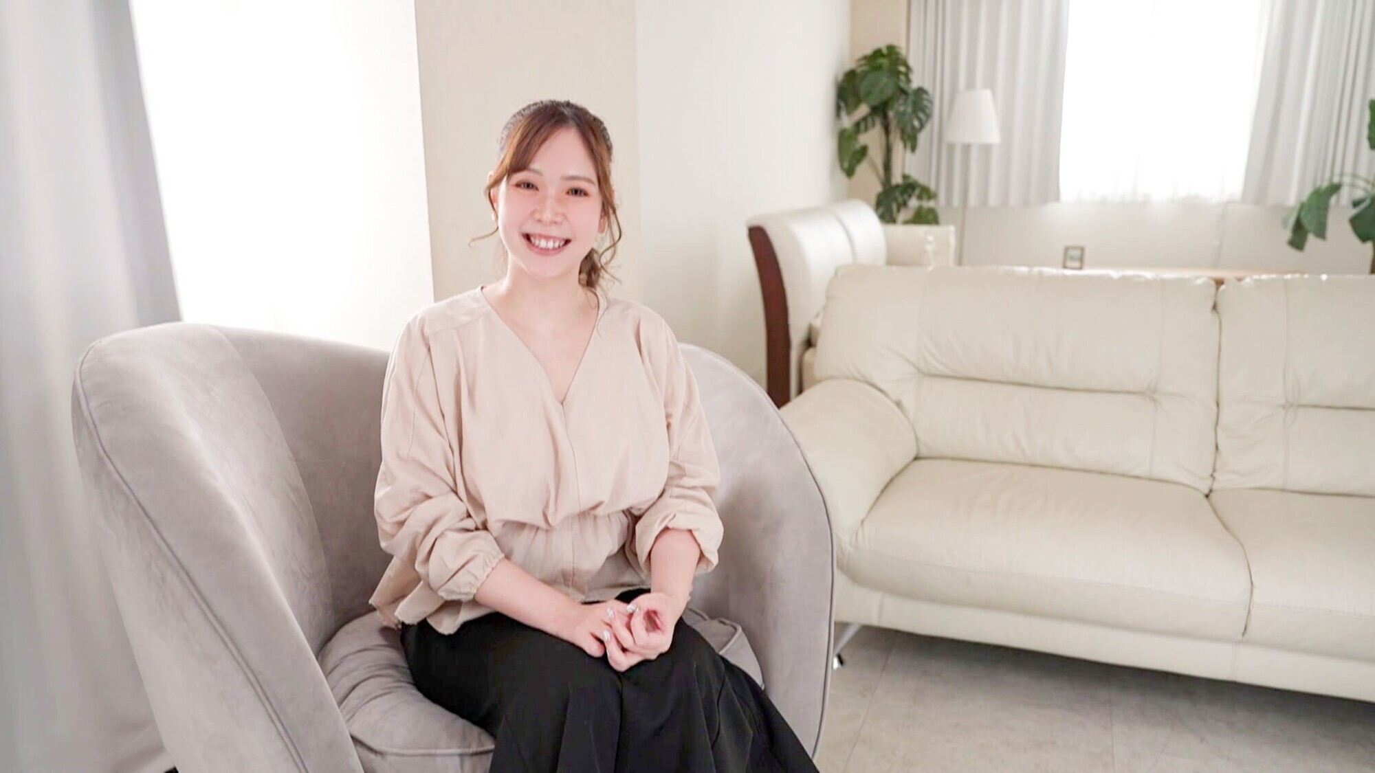 Hカップ巨乳美女がハマる性感ぬるぬるオイルマッサージ 月見伊織 画像1