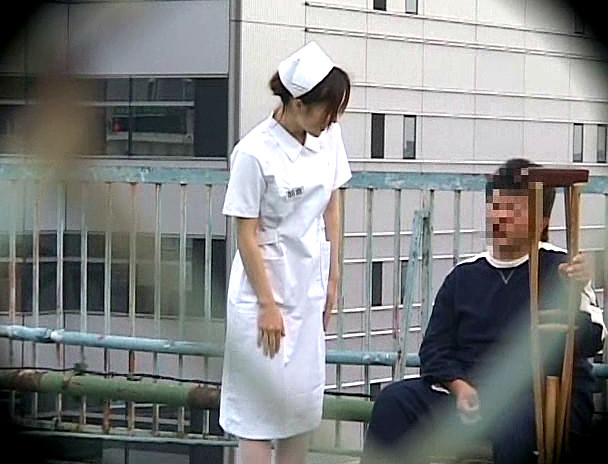 患者のチ○ポを笑顔で嫐りたおす看護師がいた 画像4