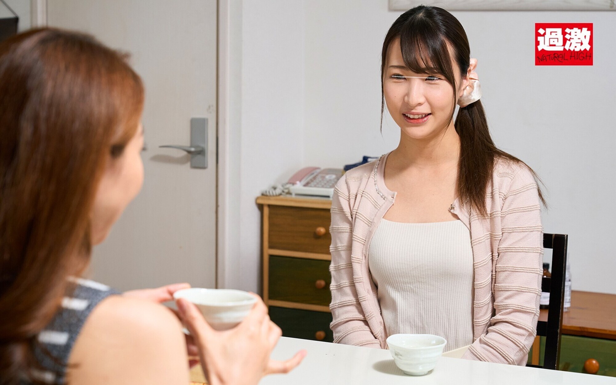 セフレの隣妻45歳と手を組んで･･･階下に住む美人シンママ27歳の使ってないオマ〇コをみっちり舐め尽くし僕の巨根で飼い慣らす