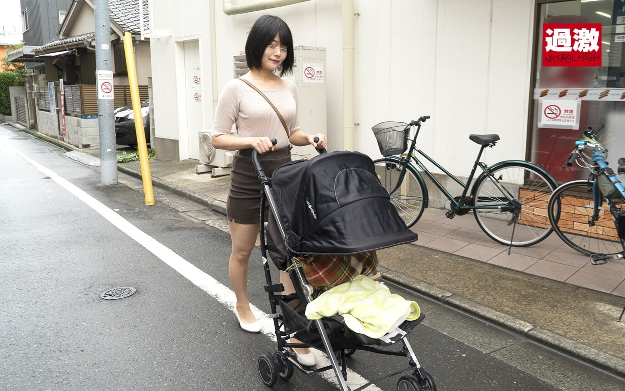 産後処女を奪われ一度イッたら長時間アクメで痙攣が止まらないイキッぱなしベビーカー妻 11 欲求不満ショートカット清楚妻 画像2