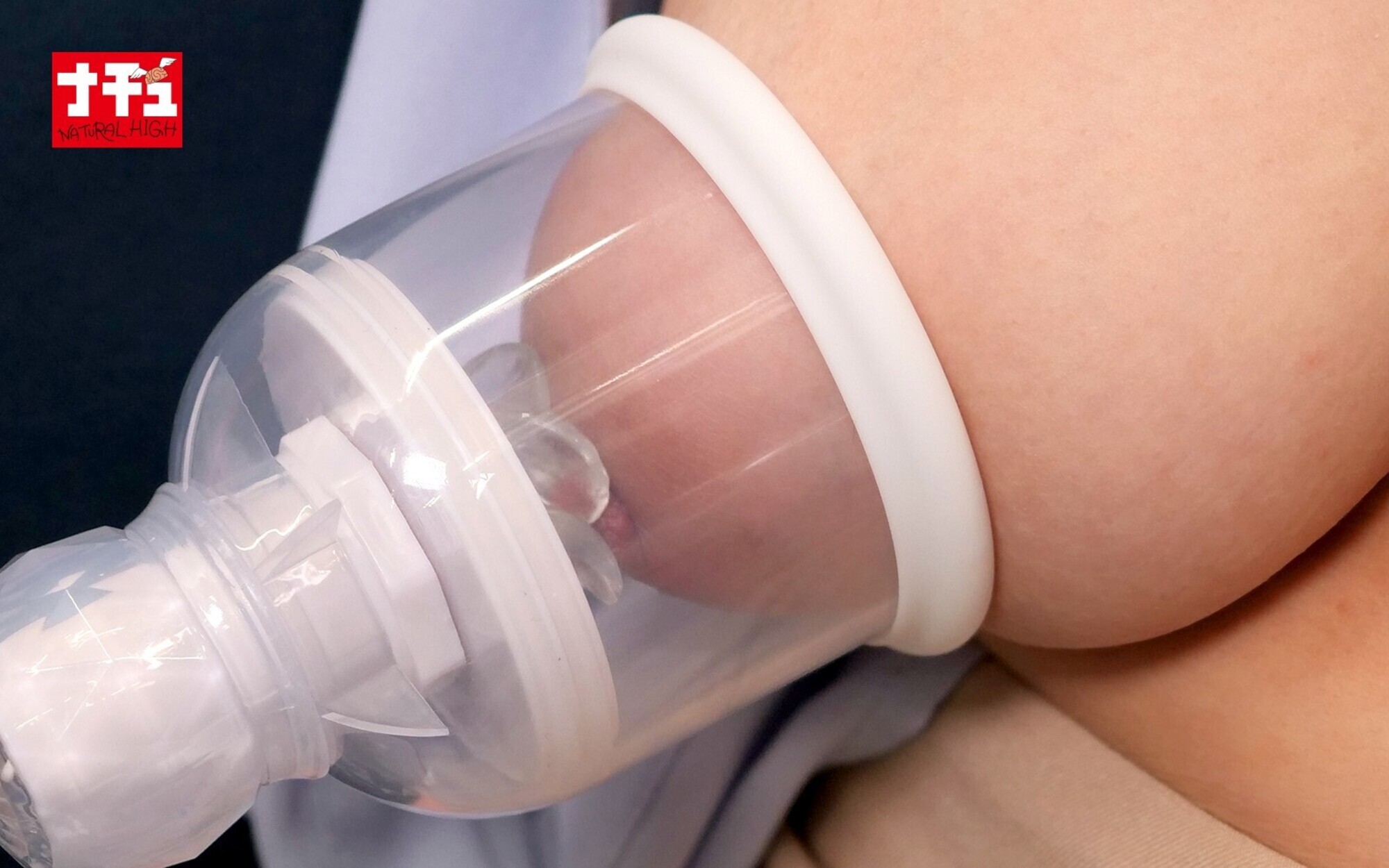 乳首開発電車 8 軟乳Hカップ娘 6枚目