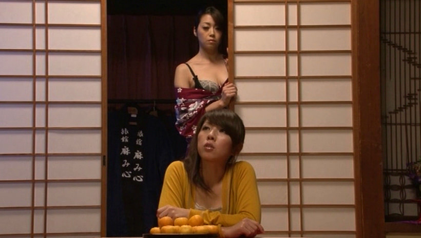 温泉旅館の欲求不満な三姉妹 ~近親交尾に痴態を晒す女たち~ 北条麻妃 結城みさ 成瀬心美 画像16