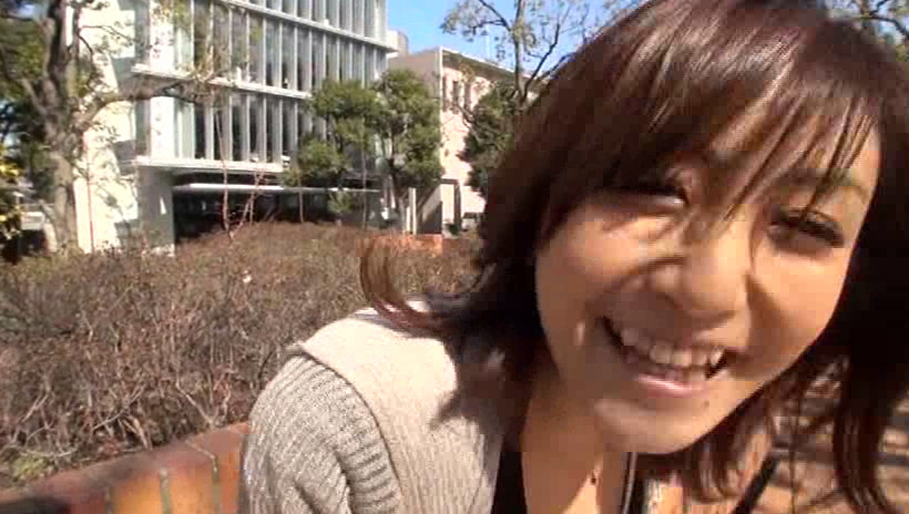 ビデオに出てない人妻と旦那の居ぬ間に自宅で3発 ご無沙汰な性欲が一気に覚醒する、助平ボクロな奥様のワイセツ不倫性交 画像1