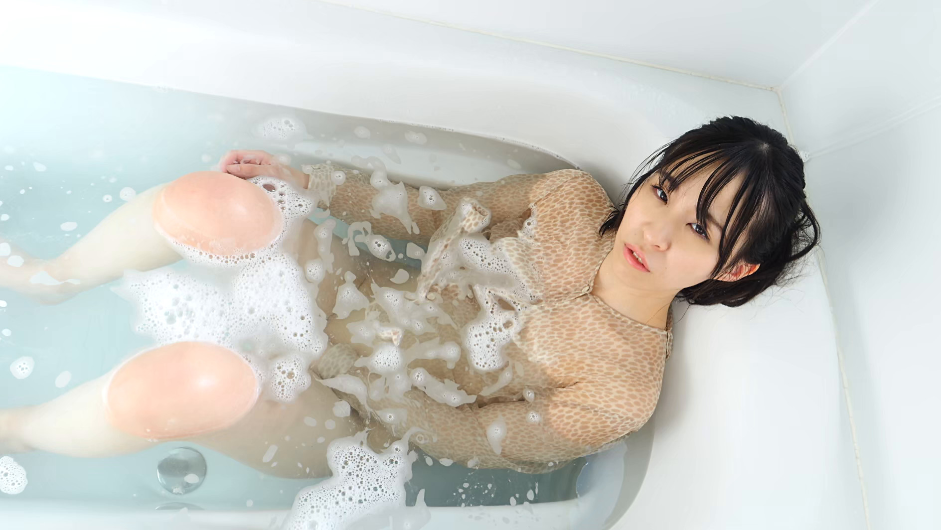 黒髪美少女は純真華憐 月野ゆい 画像18