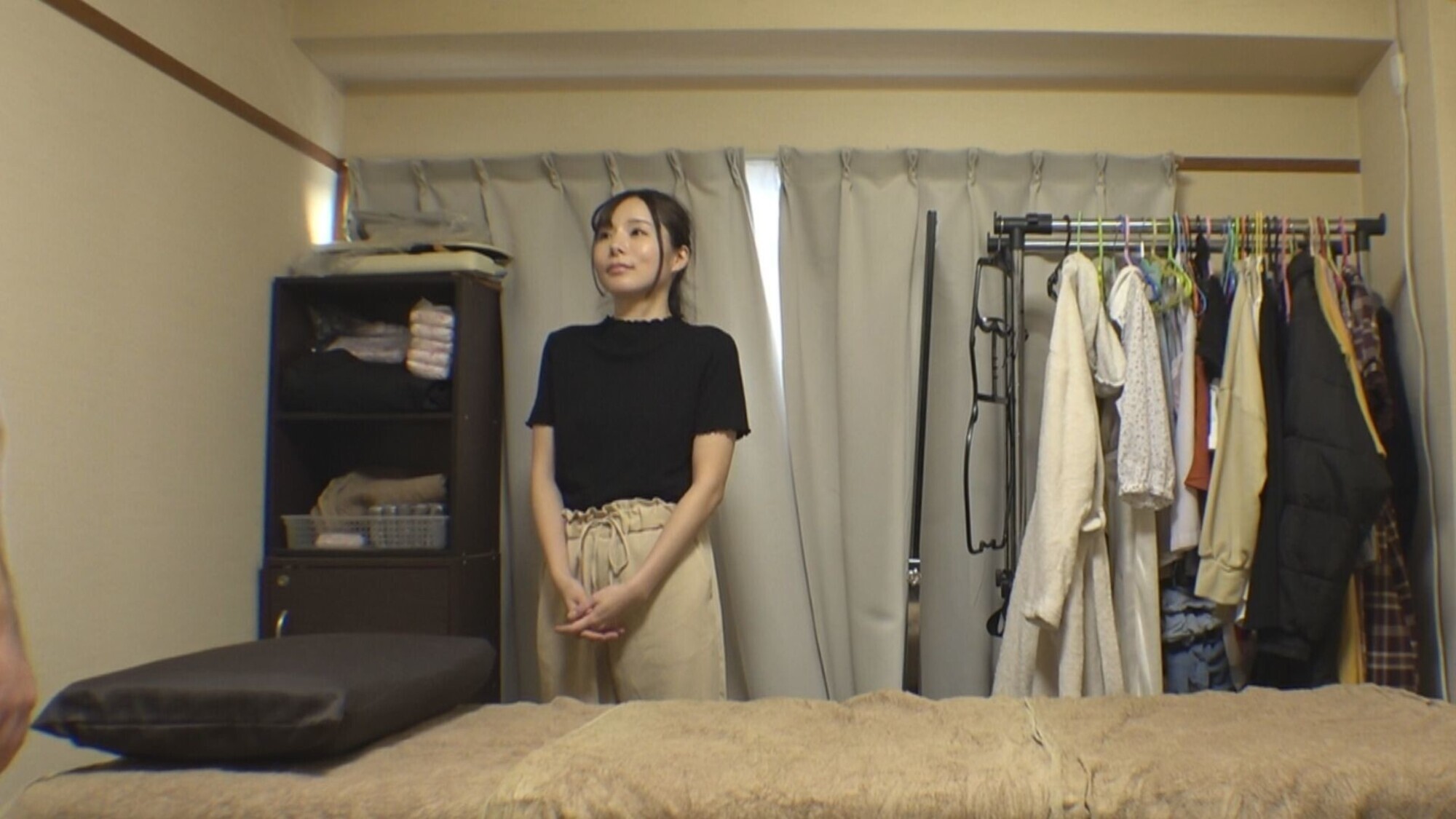 興奮オイルマッサージ 中出し素人娘 VOL.63 超強力興奮オイルを配合したマッサージオイルを施術中に知らずに塗りこまれたオンナは、身体の火照りに驚き、チ〇ポを欲しがる自分に戸惑い、垂れ出したマン汁に恥ずかしがりながらも生ハメ中出しまで欲してしまう! 画像5