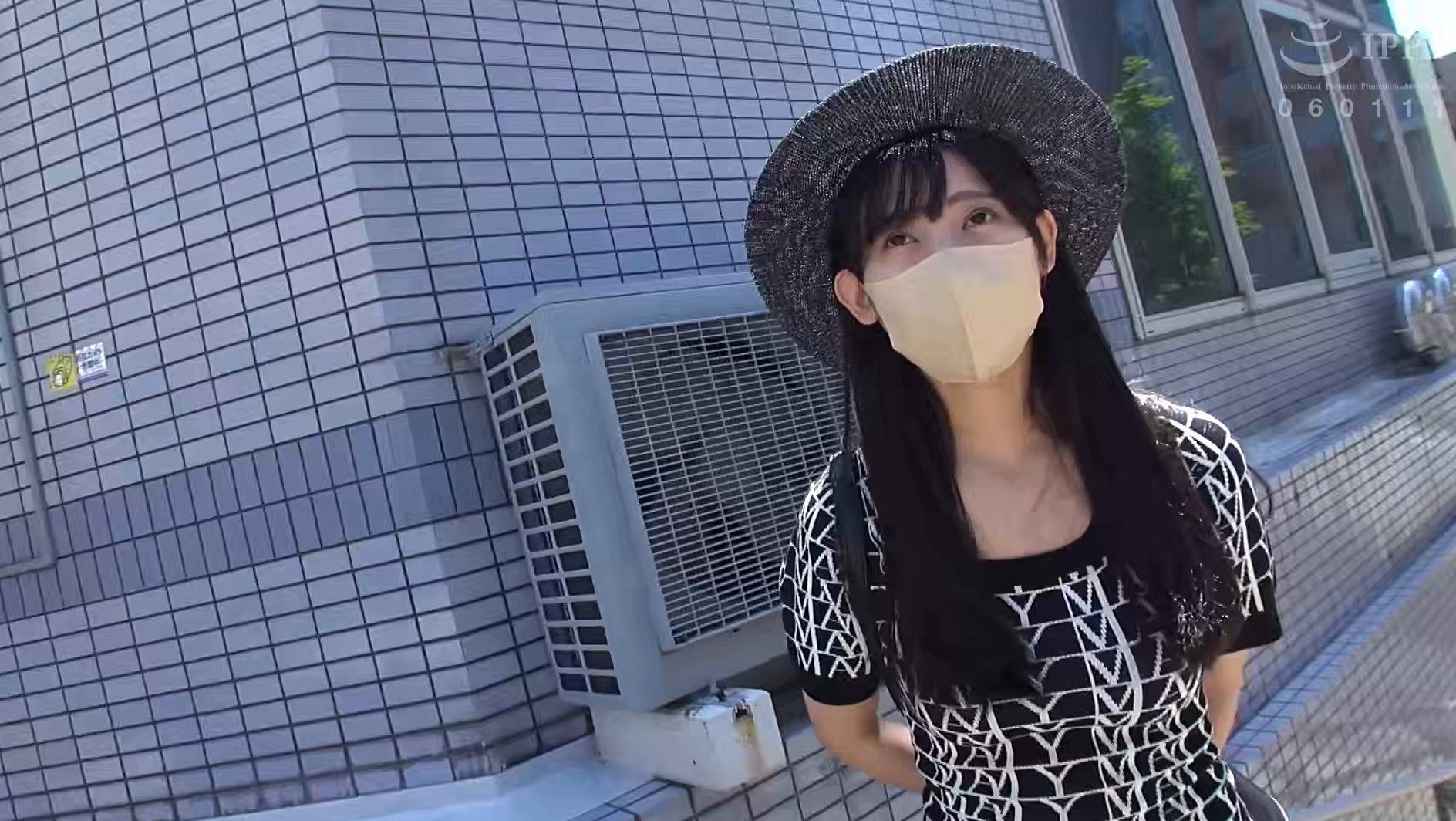 中年オヤジとセックスで遊ぶ!ダンスで鍛えたデカ尻ムチムチ娘が抜群のノリで屈託なく連続アクメ!! 画像1