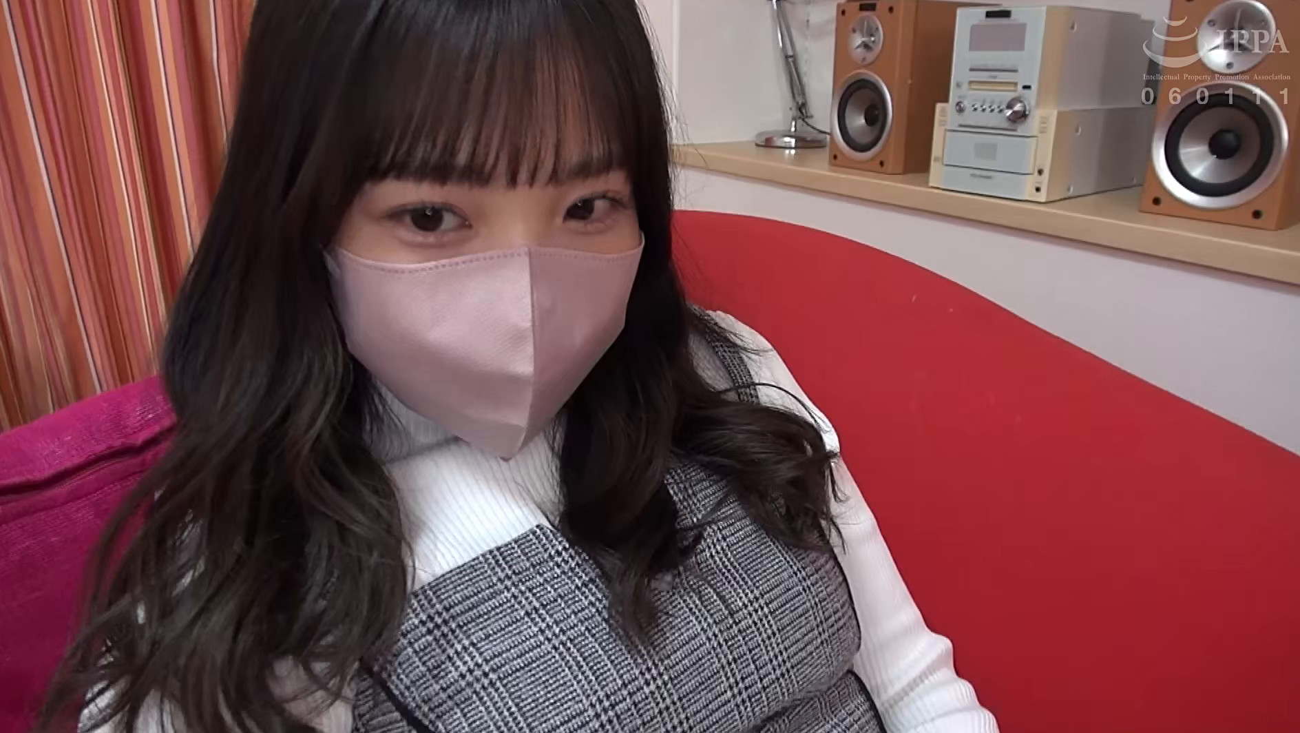 ドスケベ自認の清楚お姉さんが変態オヤジをパンスト美尻で悩殺!脚フェチプレイでイキ倒す! 画像1