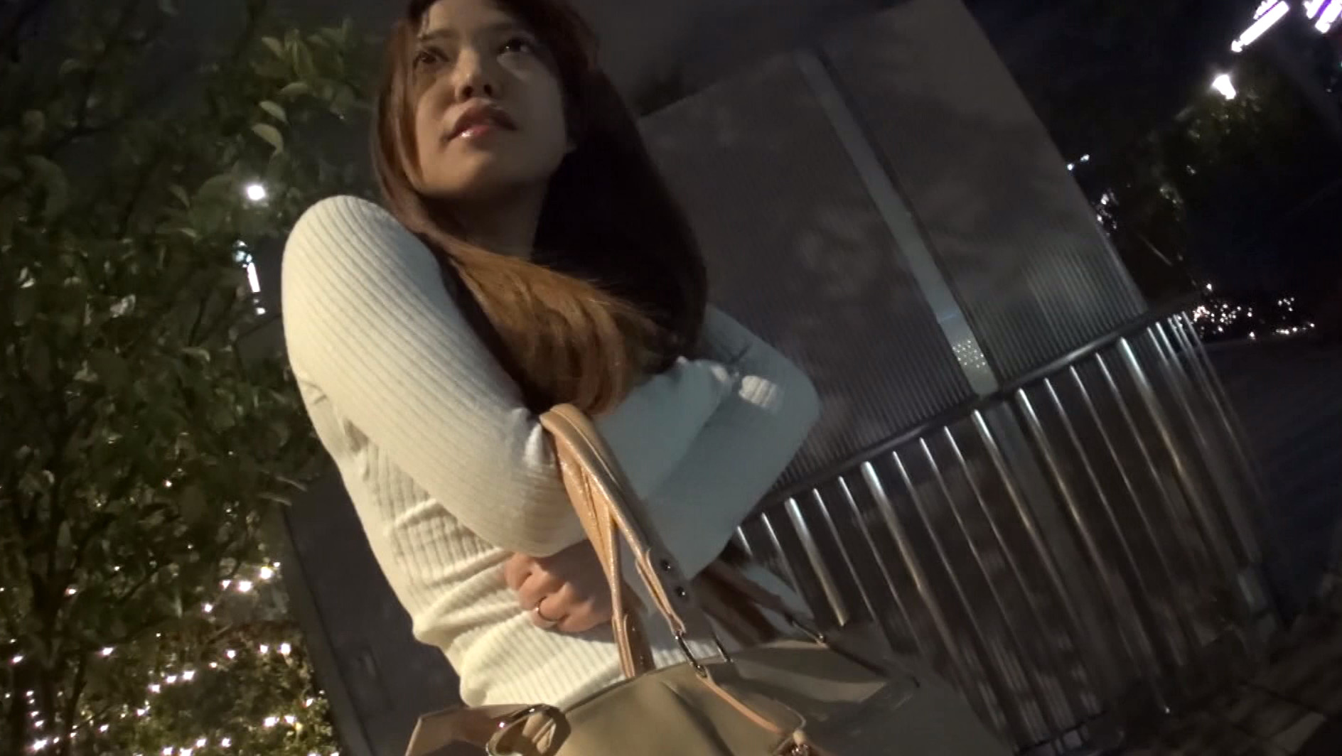 さき 22歳 人妻 画像1