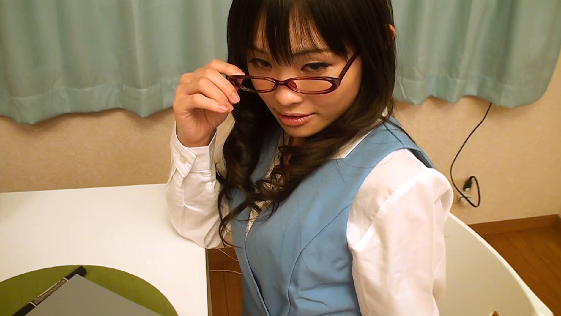 え?ソレで?ナンでもオナニーの道具にしちゃう淫乱美少女! 神田やよい 画像4