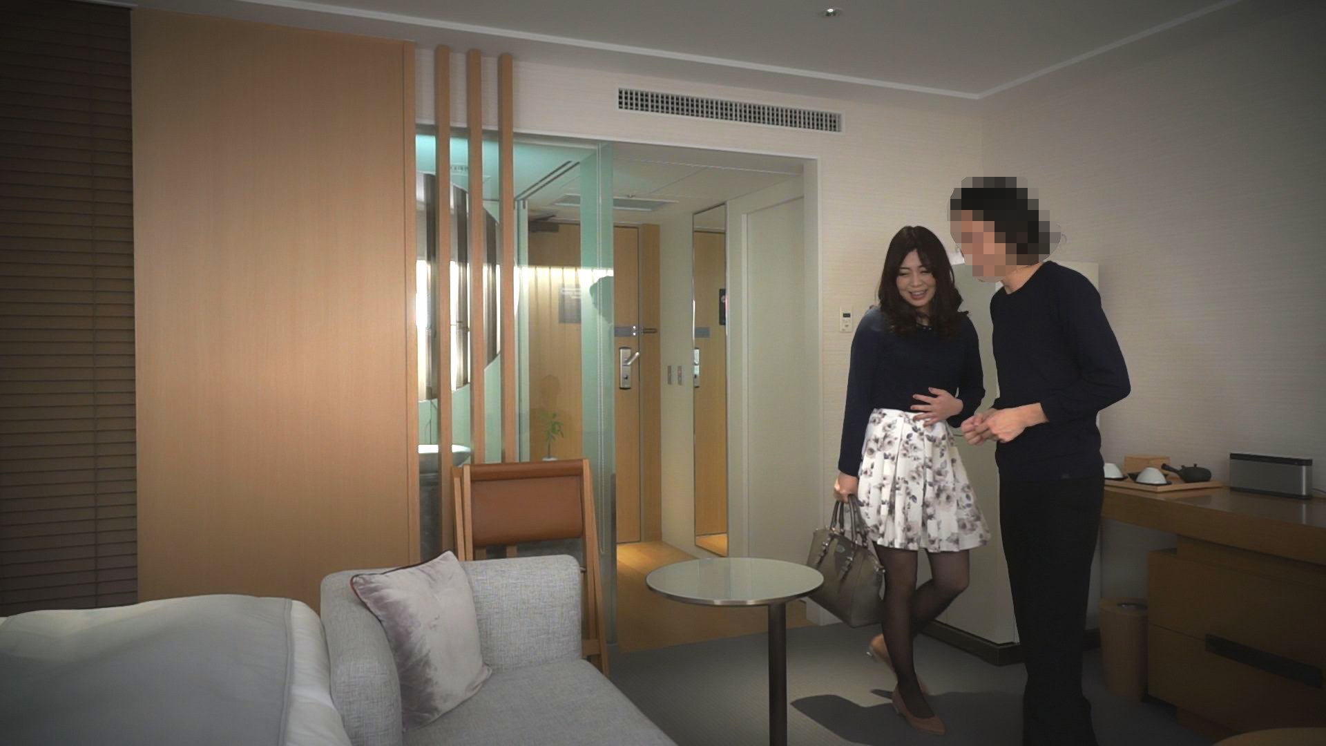 母親と息子の近親〇姦!母れいこ43歳、息子22歳。 画像1