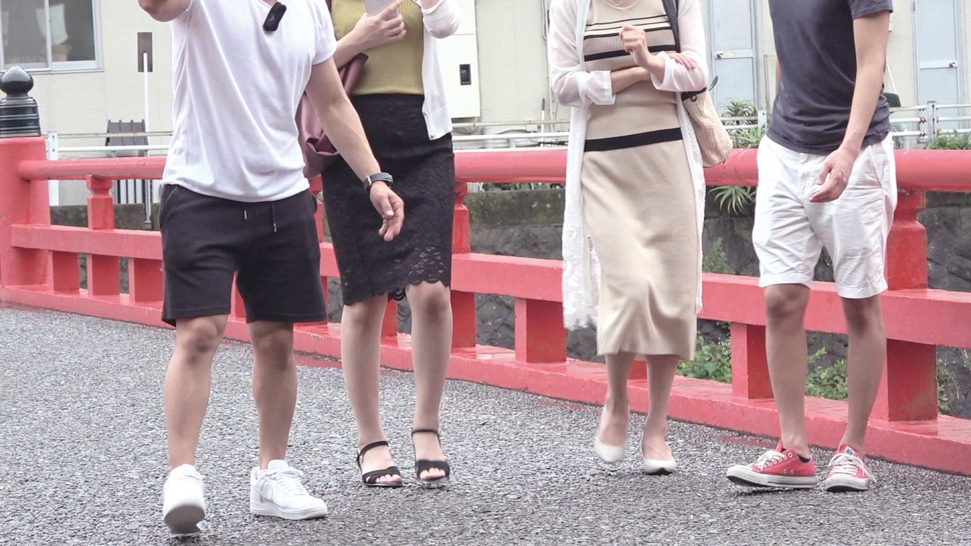 箱根で見つけた二人組の美魔女さん 菜摘43歳 画像2