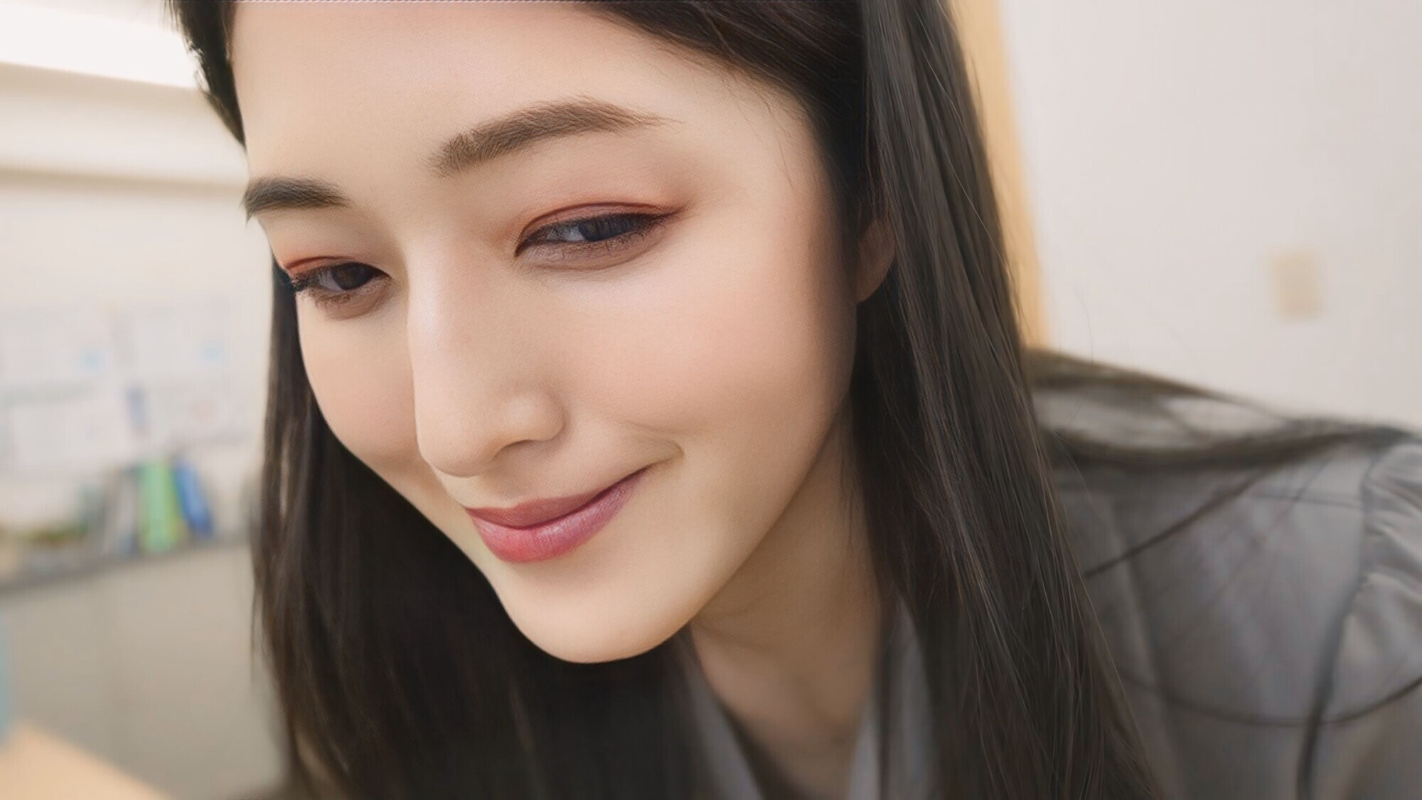 休日出勤は人妻痴女の淫らな罠～誰も居ない間のハプニング～ 美緒さん