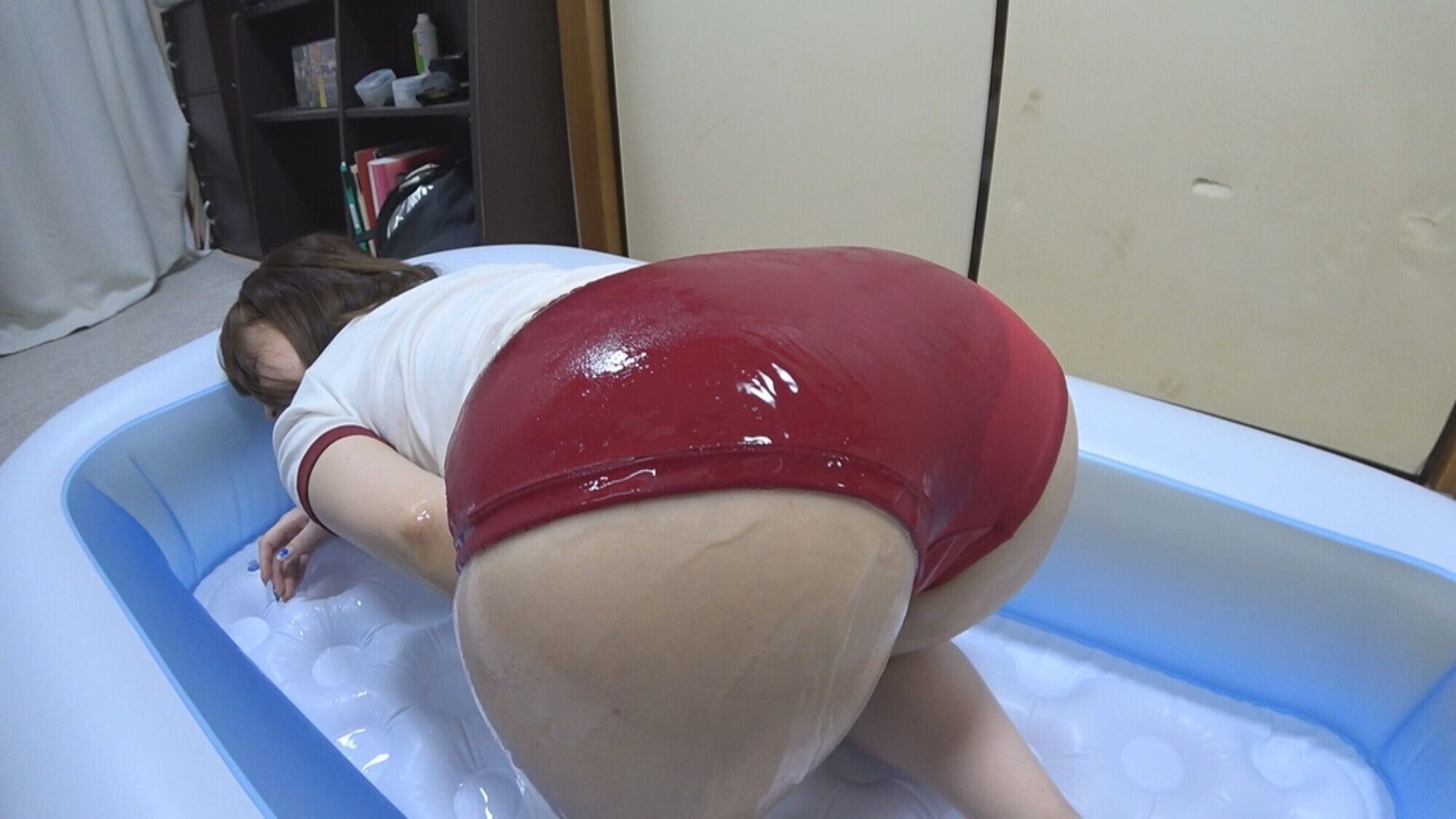 音琴るい ムチムチ美尻 神体育着 美少女やぽっちゃり娘らにピチピチ体育着を着せ、ハミパン、ムレムレワレメを毛穴まで見えるほどの超ドアップ接写!さらに尻コキ、着衣お漏らし放尿や体育着ぶっかけ等体育着好きに送る完全着衣フェチAV 11枚目