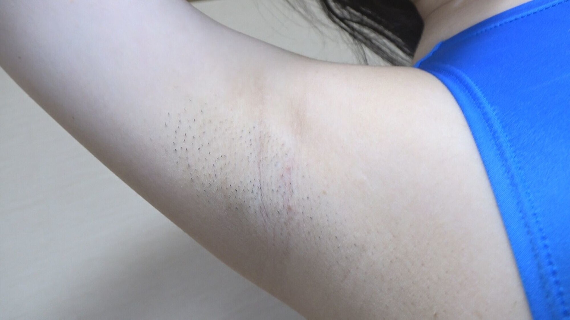 永野鈴 濡れてテカってピッタリ密着 神競泳水着 可愛い女子の競泳水着姿をじっとりと堪能！着替え●撮から始まり貧乳から巨乳にパイパン、ハミ毛、ジョリワキ等のフェチ接写やローションソーププレイや競泳水着ぶっかけ等を完全着衣で楽しむAV 画像3