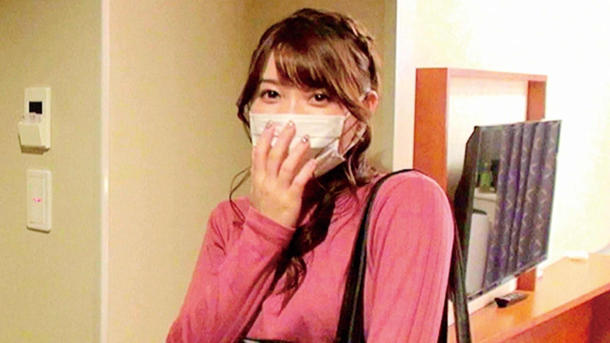 一流女子大マスク美女の皆さん!顔出さないでいいのでおっぱい見せてくれませんか?顔絶対NGと言われたけど本編内限定で顔晒し!せいかちゃん みなみちゃん 画像2