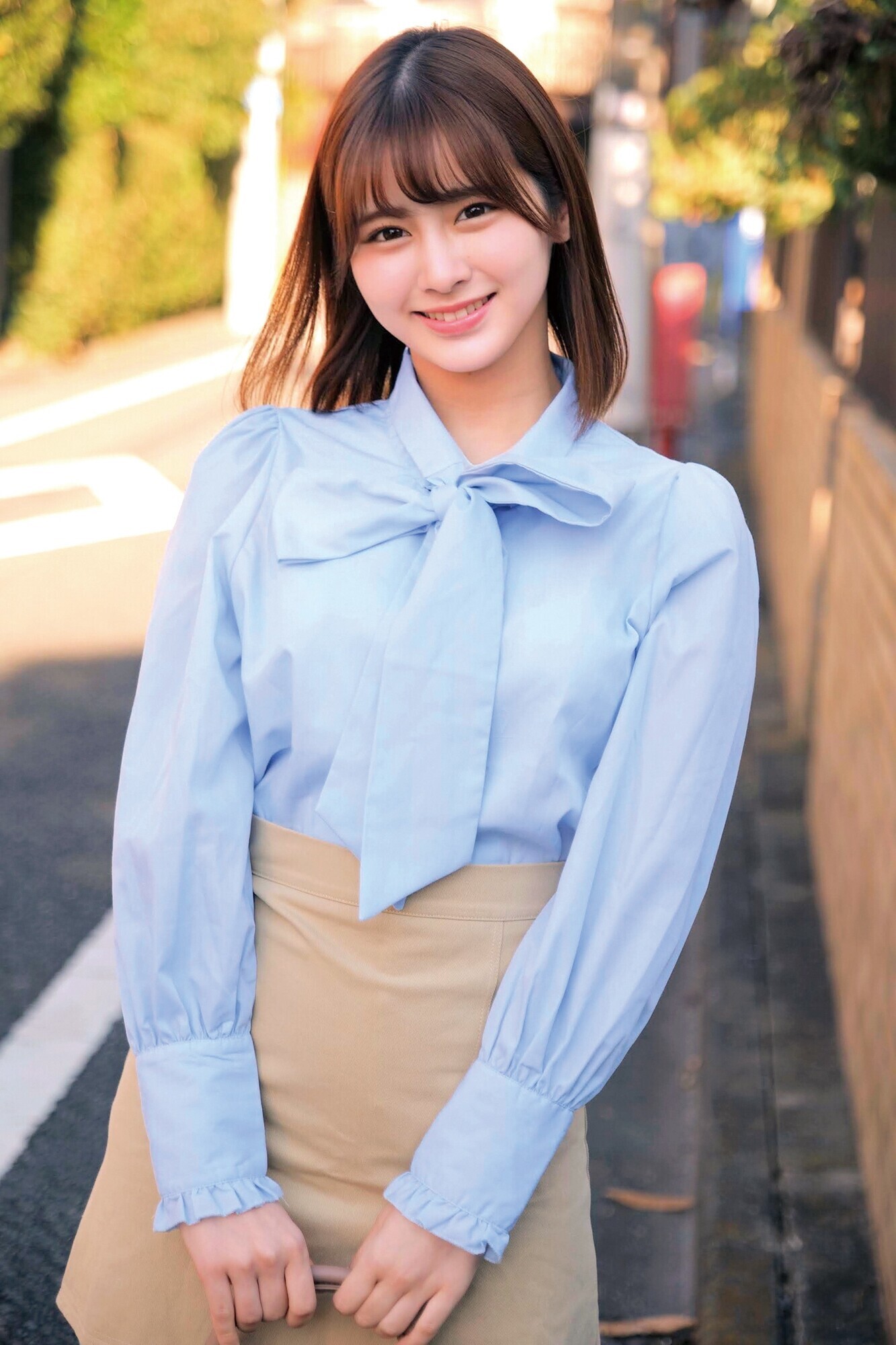 素人女子大生限定！何度イっても止めない高速素股でマン汁ダダ漏れw白く泡立つまでデカチンを擦りつけるメレンゲ素股に赤面発情！？焦らしに焦らされ･･･もうこのまま生チ○ポ下さい！ みなみちゃん しおりちゃん 画像1