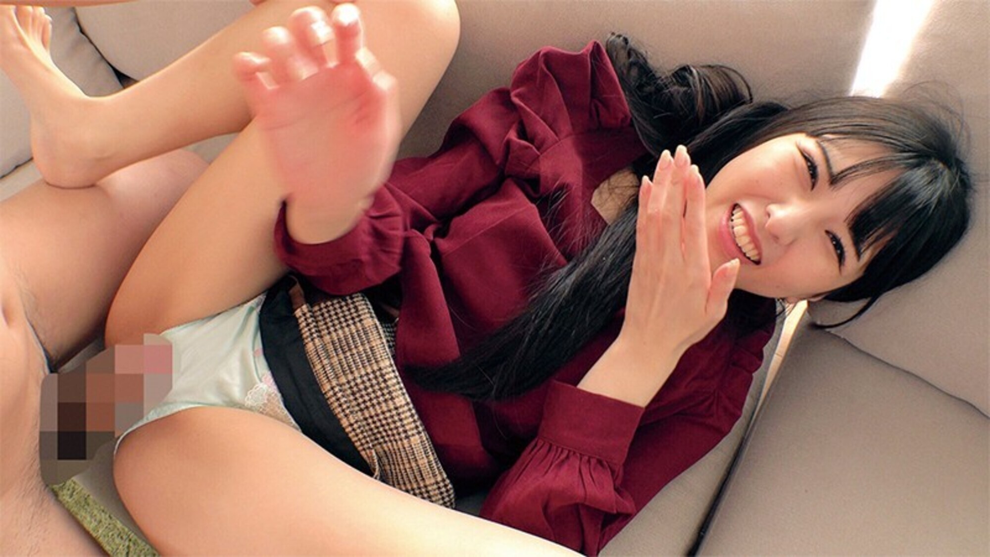 素人女子大生限定！何度イっても止めない高速素股でマン汁ダダ漏れw白く泡立つまでデカチンを擦りつけるメレンゲ素股に赤面発情！？焦らしに焦らされ･･･もうこのまま生チ○ポ下さい！ みなみちゃん しおりちゃん 画像9