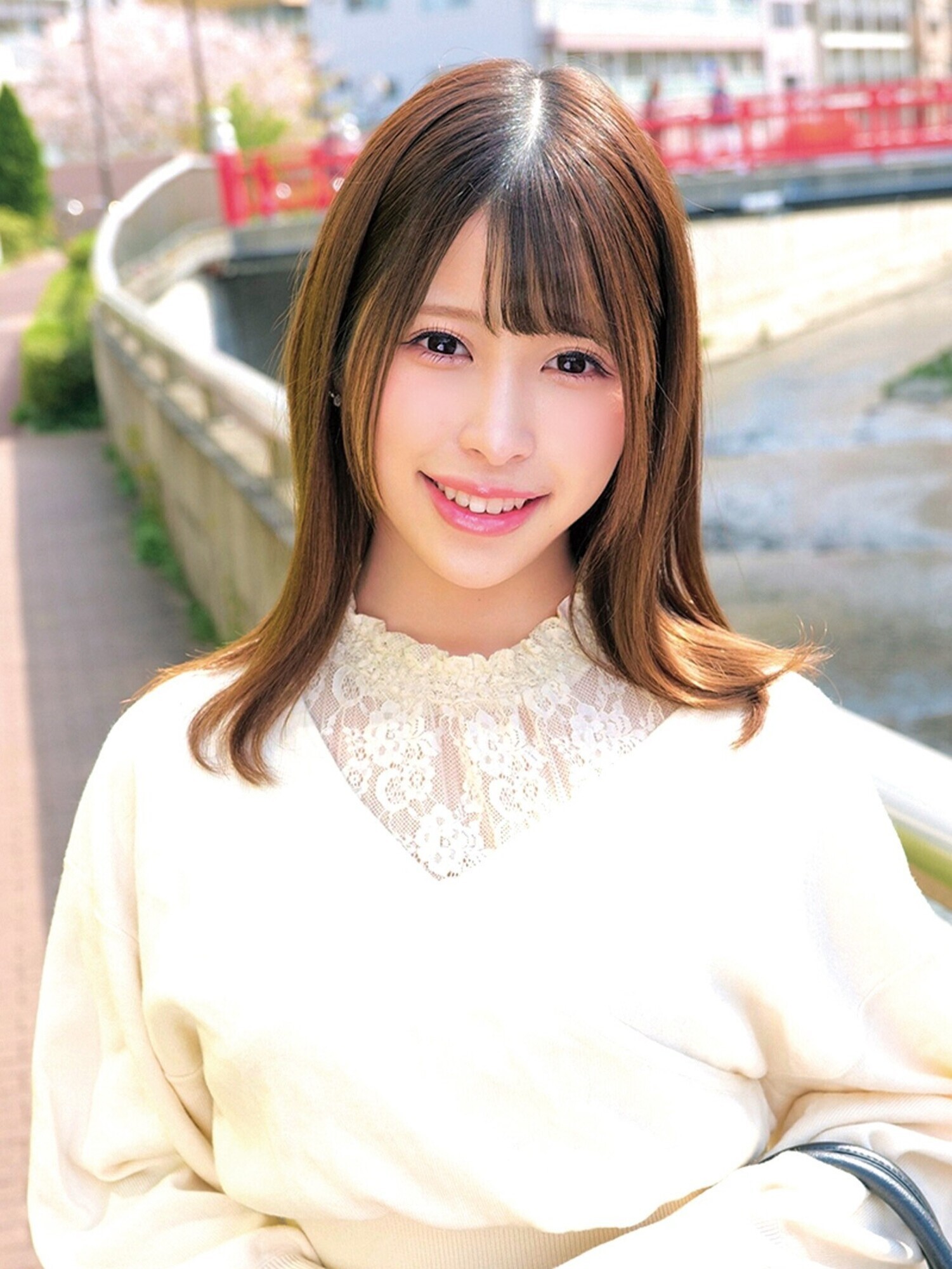 まだ学生のウブな素人美少女が初めての3Pガチ体験！？男子2人に全身を責められすぐにアヘアへ状態･･･生まれて初めてお口＆おま●こ埋める2本ち●ぽ同時挿入ww ありすちゃん みうちゃん 画像2