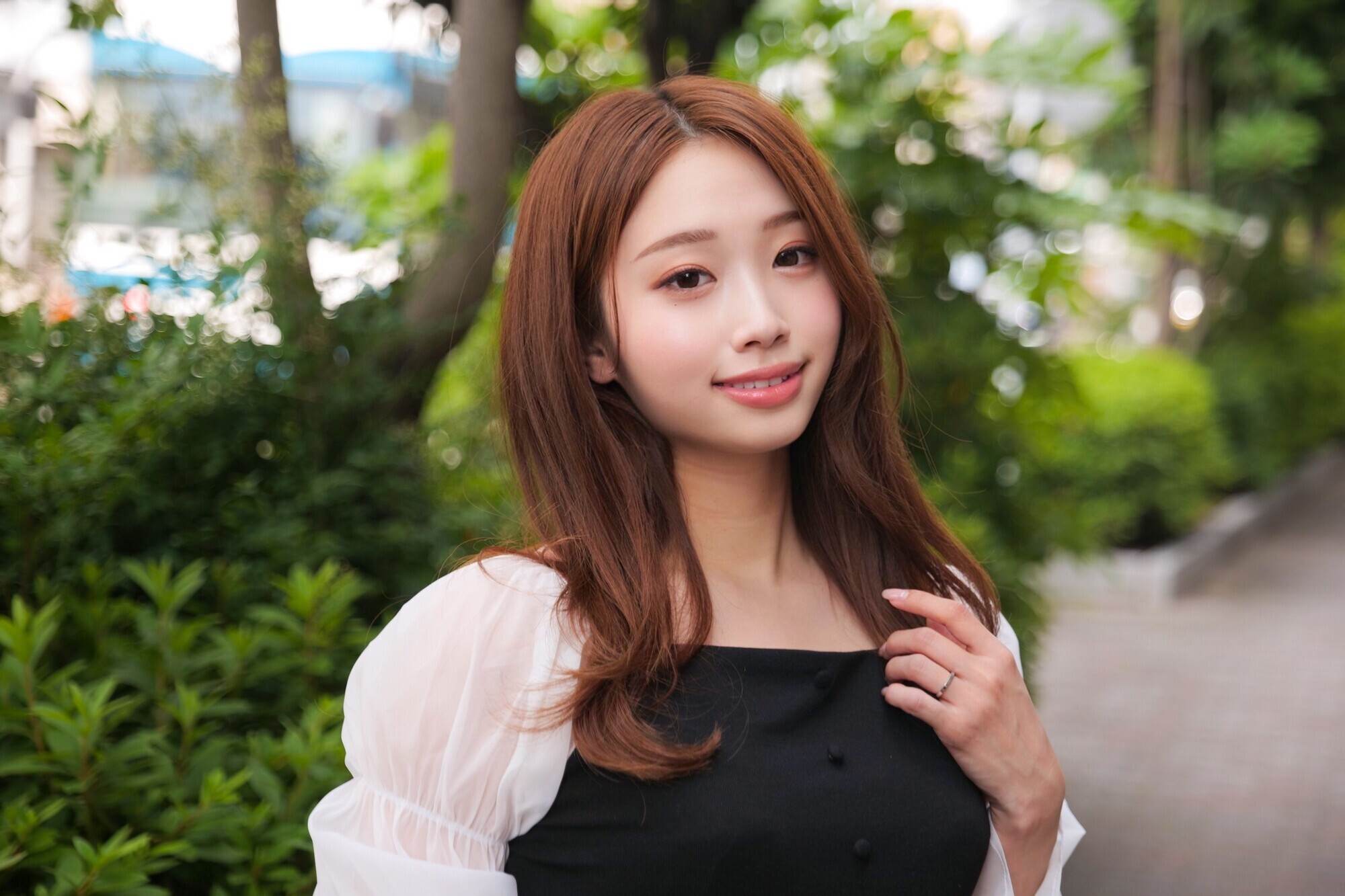 デカチンで悩む童貞君とタオル一枚密着混浴してくれませんか?ゼロ距離でのおっぱいポロン!旦那より何倍も大きなデカチン観察!全身の湯しずく舐めとり!ご無沙汰奥様は赤面発情!!極楽筆おろしスペシャル ゆいさん まゆさん 1枚目