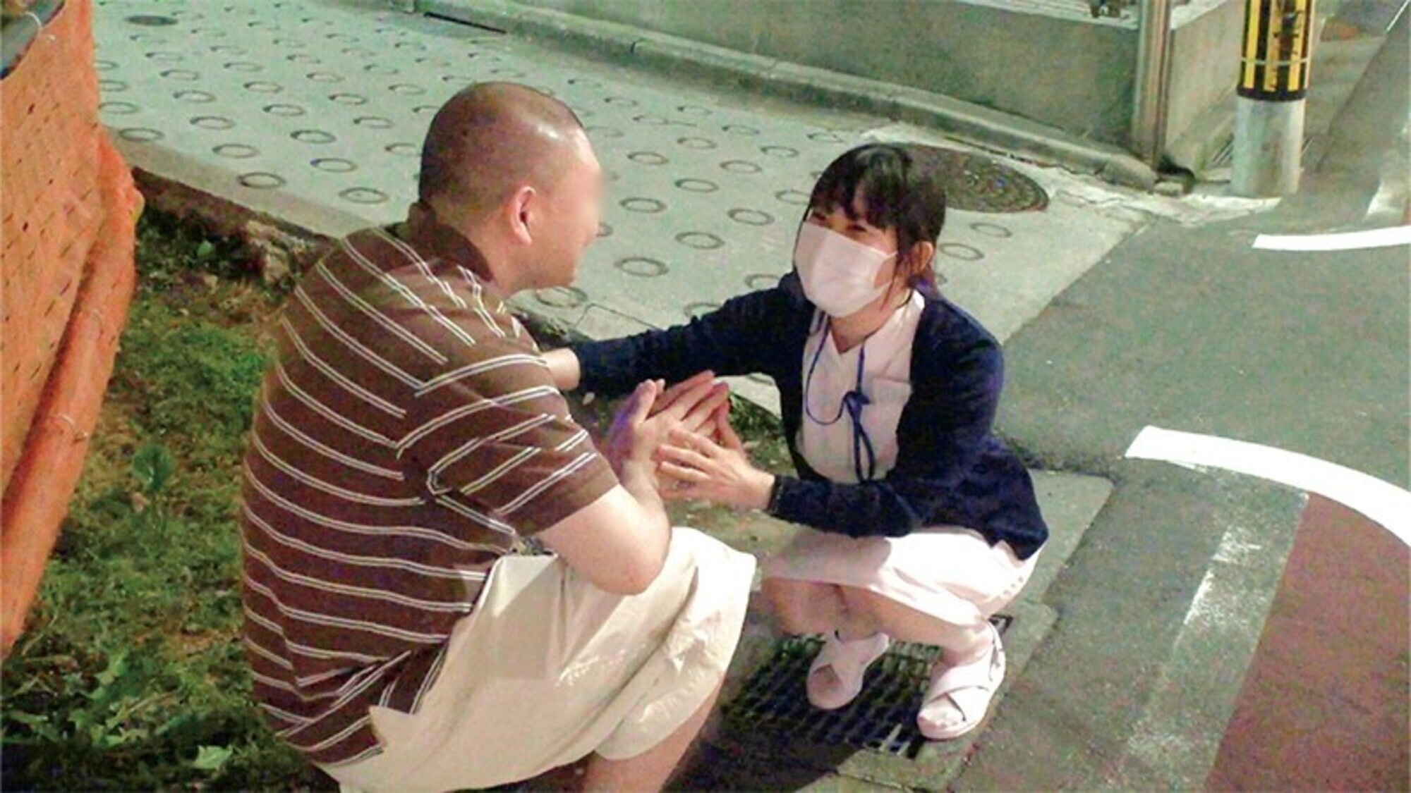 とっても優しい天使みたいなナースさんに包茎インポ童貞3重苦男子のオナニーの介抱してもらいました！！かわいすぎる裸体にズル剥けフル勃起したち●ぽを白衣の奥にズブリ！金玉空になるまで何度も中に出しました！経験少なめ照れ屋ナース編 りこさん みなみさん 画像8