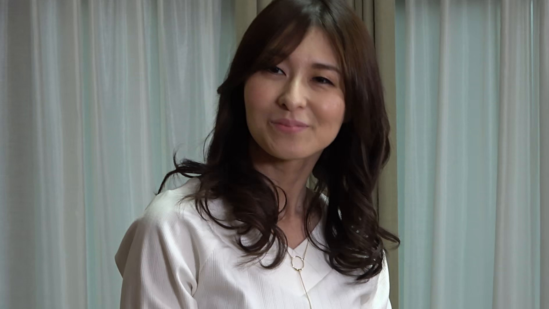 熟した奥さんと秘密の関係 静かな空間で悶え狂う・・・ 画像1