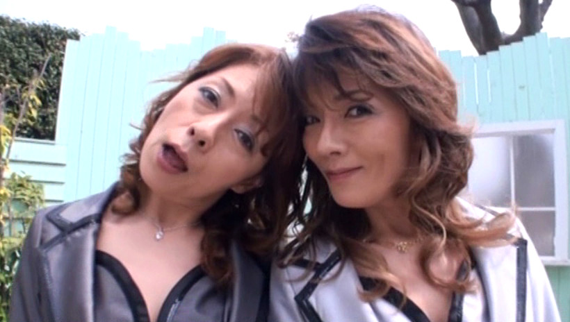 今が最高 52歳 本物双子 画像1