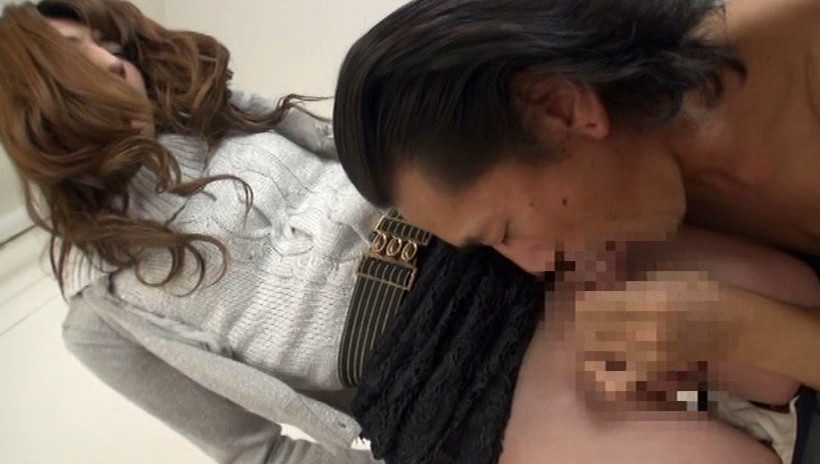 カリスマ女装子 れんか 体はオトコで心はオンナ 驚異の大量発射! 画像4