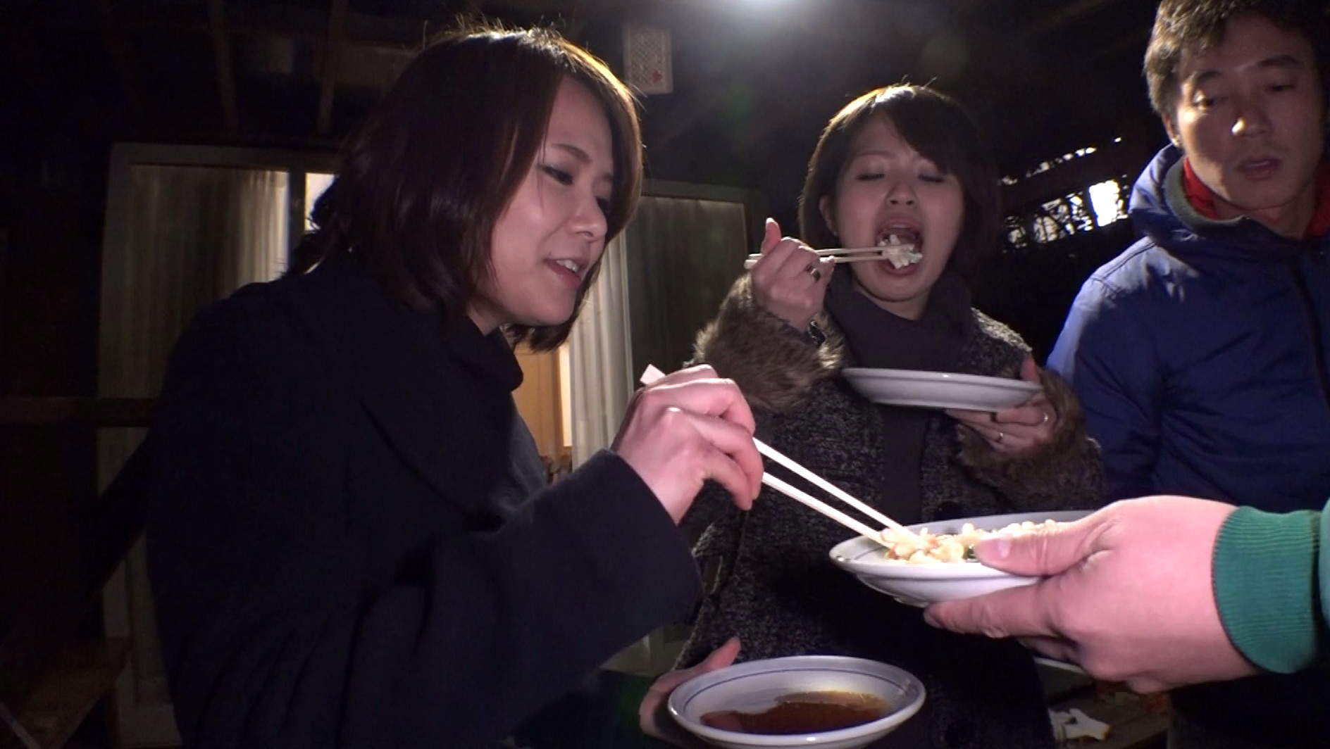 スキー場素人ナンパ ゲレンデ女子を酔わせて乱交! 画像2
