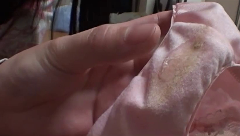 新着投稿!マニア絶賛! 下着を売る美人OLの証拠動画 画像16