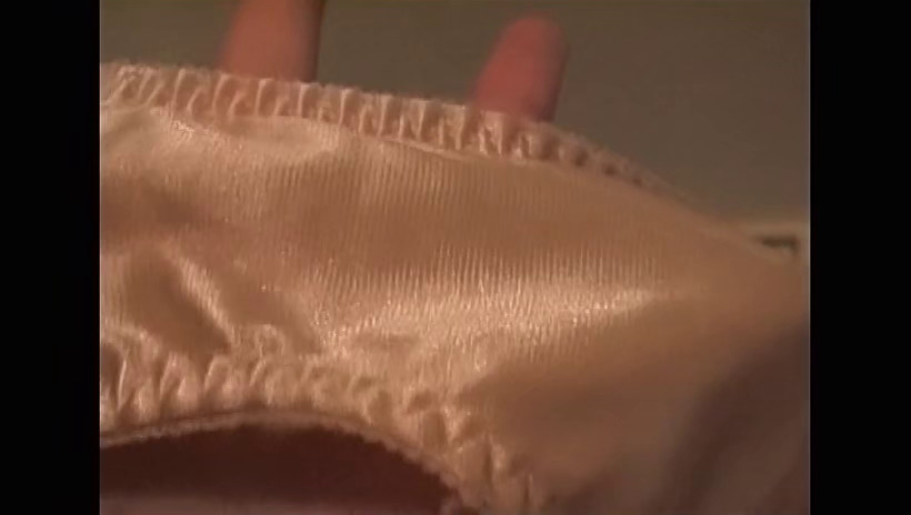新着投稿!マニア絶賛! 麗しき黒髪お嬢様の汚パンティ 画像3