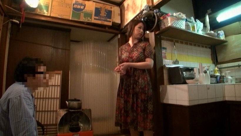 素人四畳半生中出し 124 人妻 陽毬 22歳 画像1