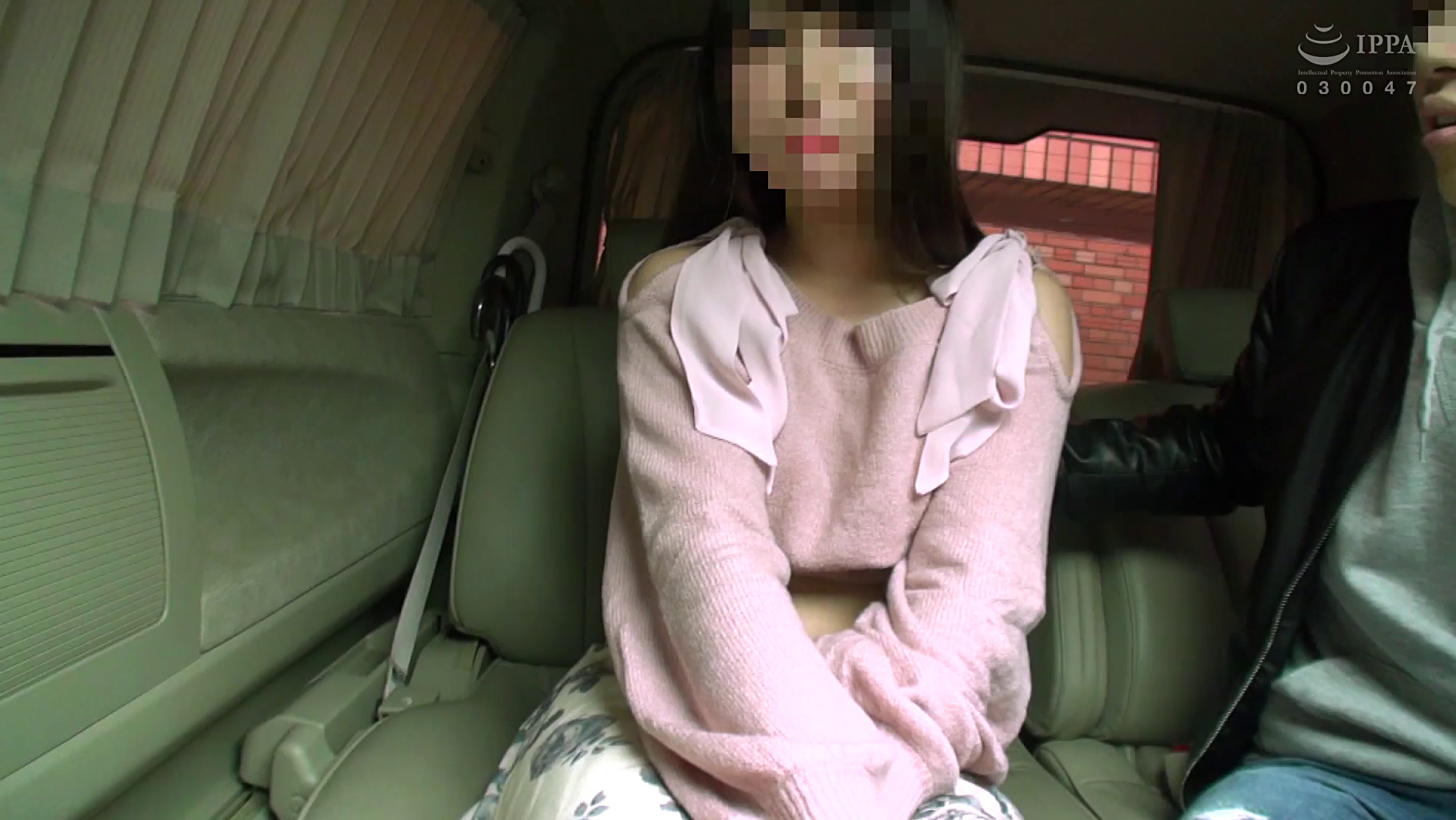 【チャレンジ企画第3弾!!】100人に1人の逸材!!Gカップ以上の爆乳美女を探せ! ★爆裂★おっぱいナンパ 画像1