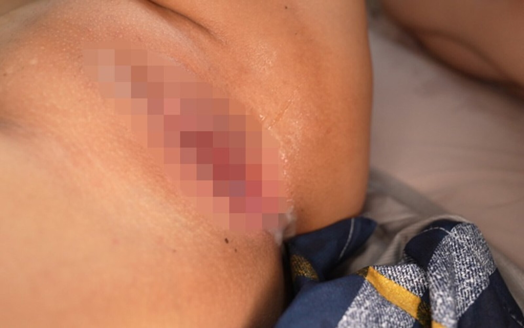 新B級素人初撮り 128 「「パパ、ゴメンなさい。」 みのりさん 21歳 美大生 彼氏なし 爆乳輪じぇじぇじぇJカップ 「デカパイと笑顔で男の子をトリコにしますw」「スライム乳と卑猥なデカ乳輪がたまらない」「でかチ●ポのカリから根元まで柔らかパイオツに包み込み！！」 画像16