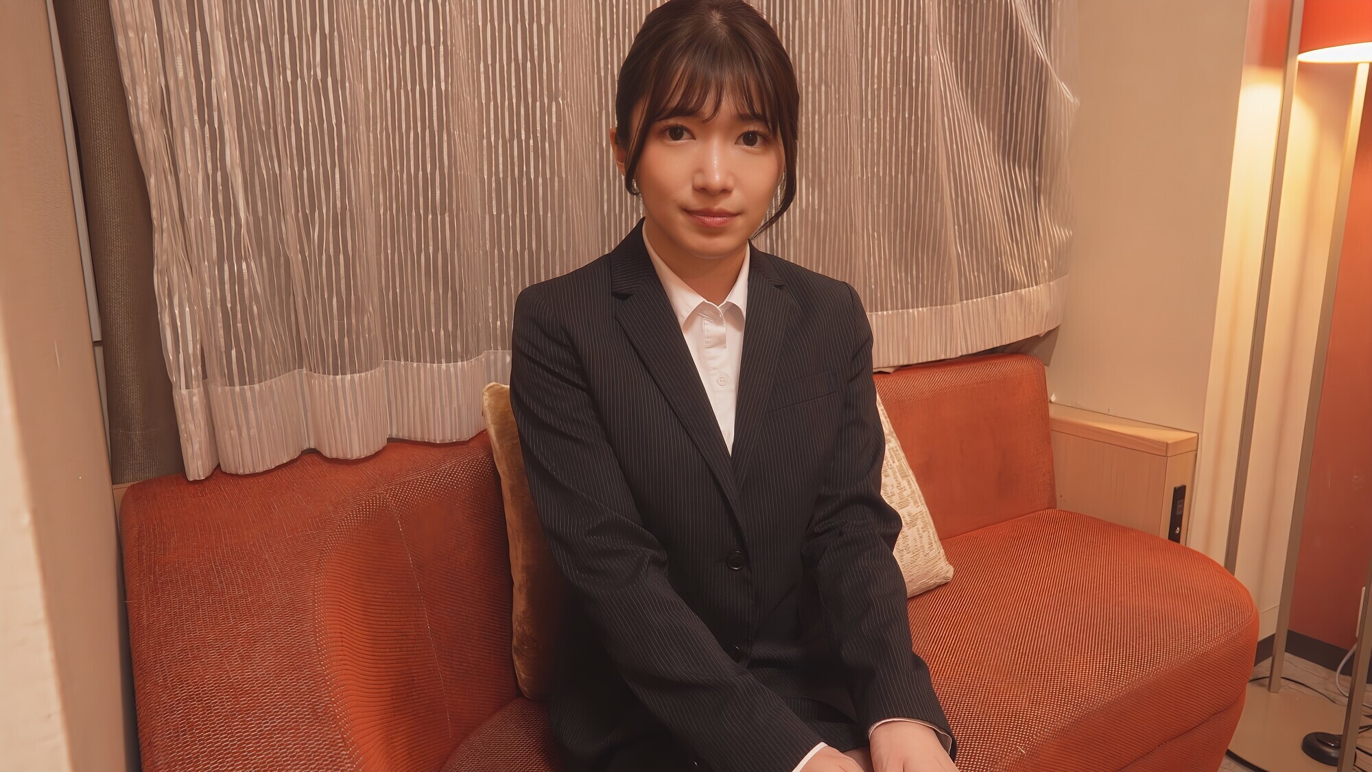 女子社員と二人きり イチャLOVE見せ合いオナニー るう 画像1