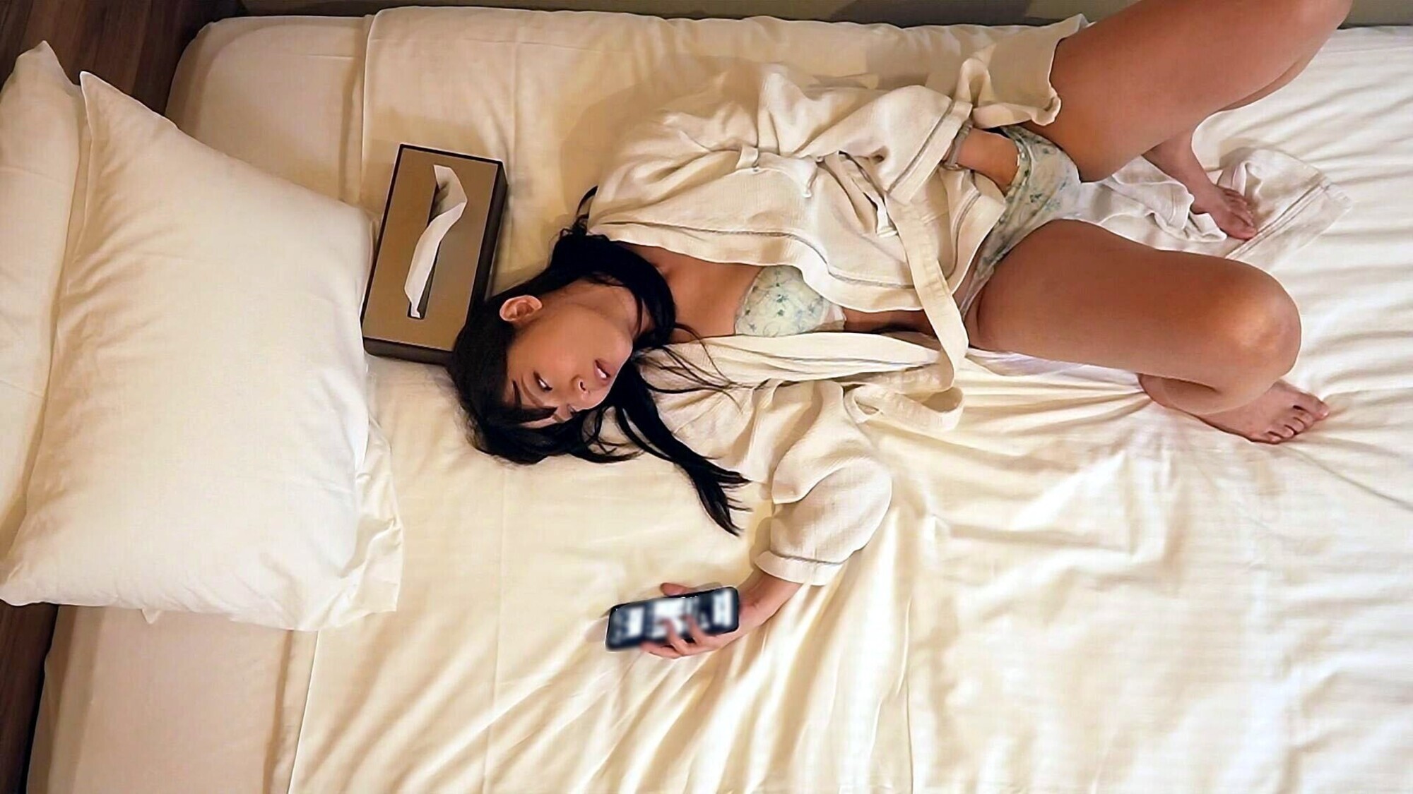 覗き見 ビジネスホテル侵入 無防備オナニー美人美乳OL 画像5
