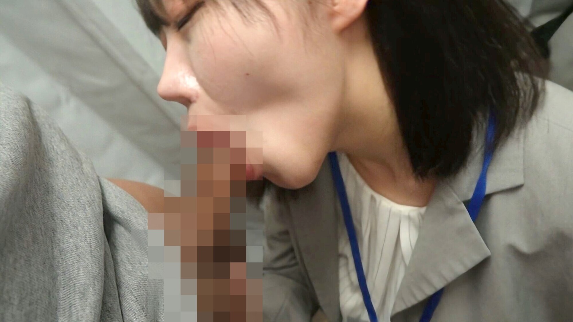 アパレルスタッフのお姉さんがエロ過ぎてシコってたら、こっそり抜いてくれた話。 画像15