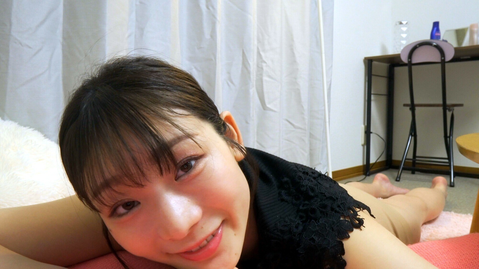 抜き差しくっきりアナルもバッチリ! 極太ディルド杭打ちピストン 滝ゆいな 1枚目