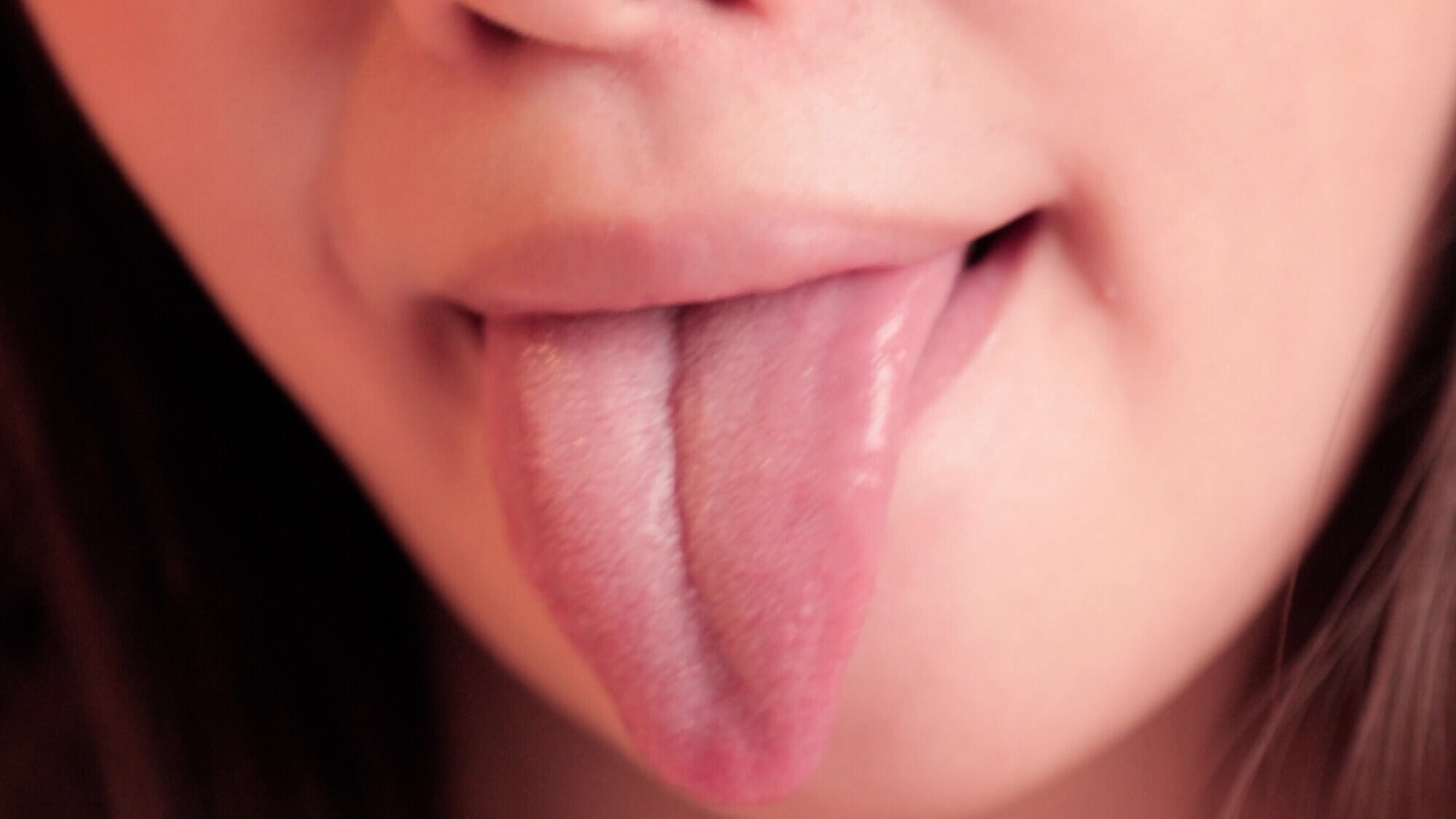 桃尻かのんの美味しい唾と舌の匂いを鼻で官能してみた 画像5