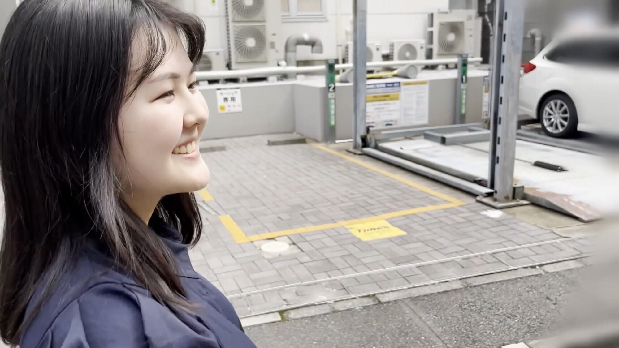 街角で声をかけてパンツの染みを見せてもらう 書店員 りかちゃん 画像2