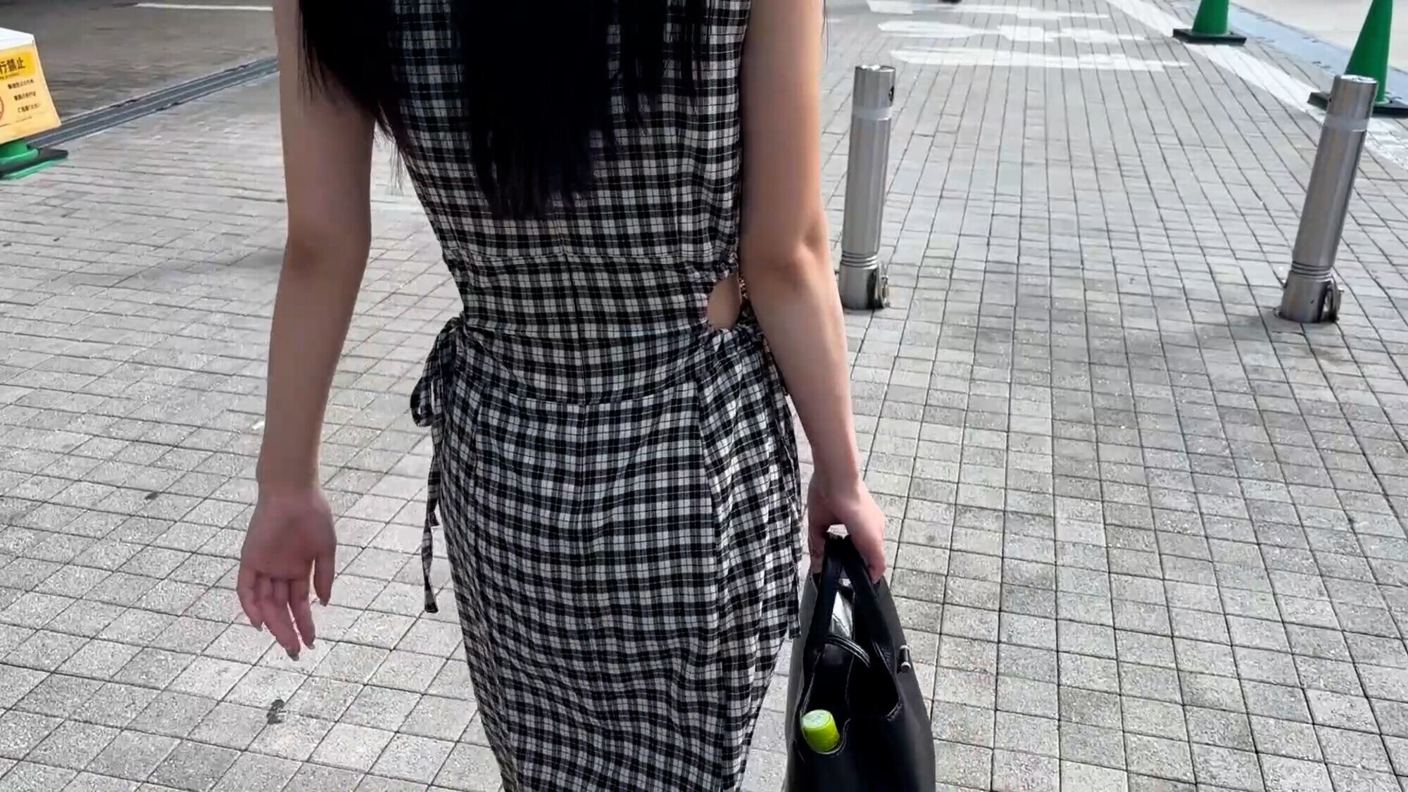街角で声をかけてアナル観察させてもらう 交渉上手な黒髪ギャル かなちゃん 画像1