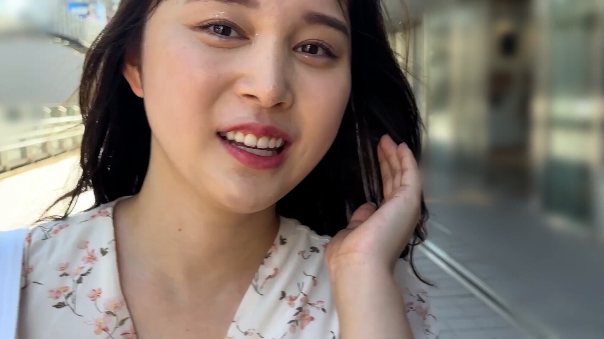 街角で声をかけてくすぐりさせてもらう ファミレスウェイター ありすちゃん 画像1