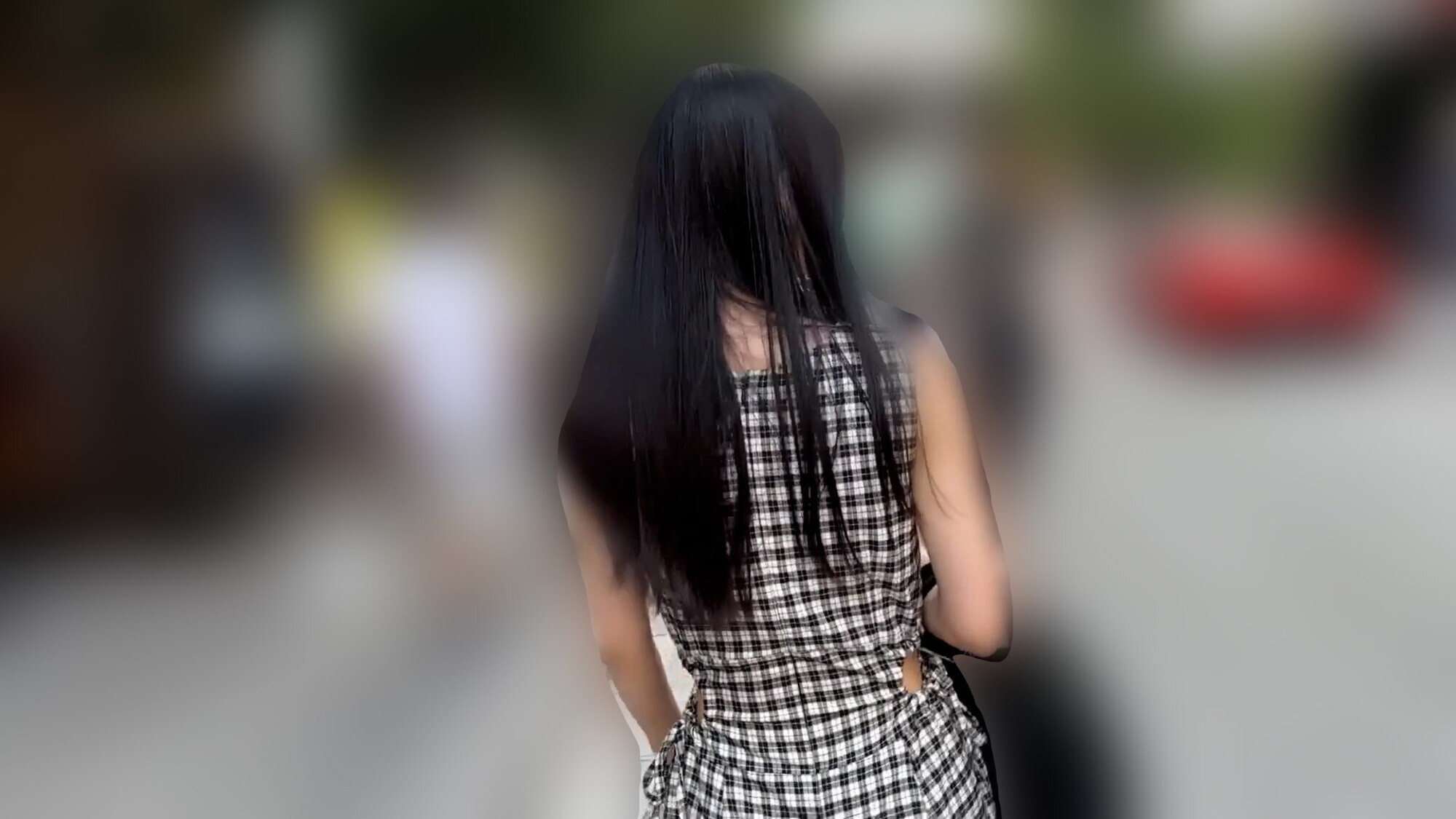 街角で声をかけてくすぐりさせてもらう 交渉上手な黒髪ギャル かなちゃん 画像1
