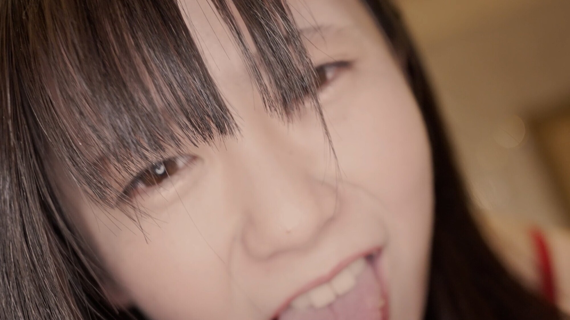 舌先の動きが細かいテクニシャンな女子がM男に濃厚鼻フェラ 画像2